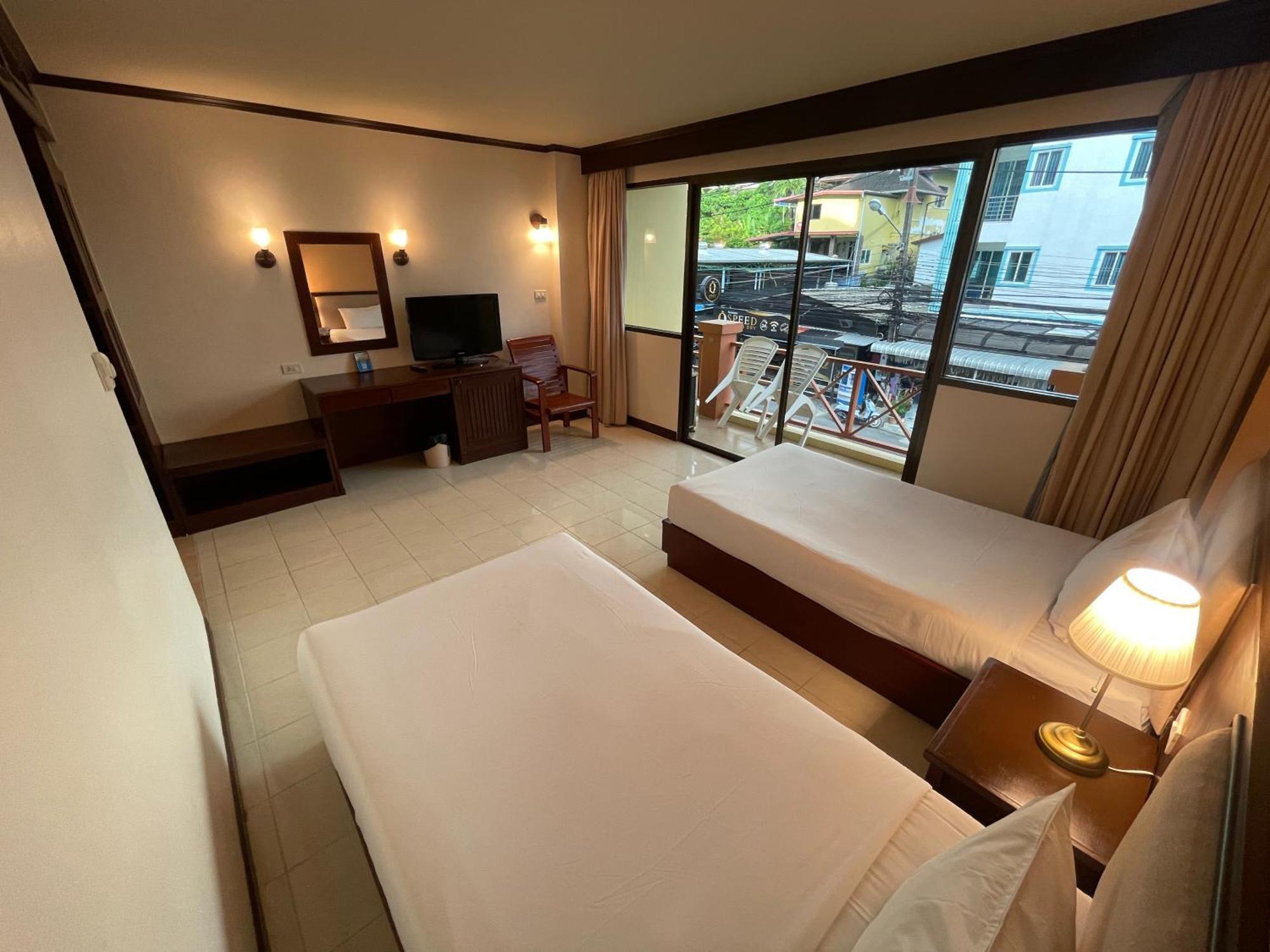 Bauman Ville Hotel Phuket Exteriér fotografie
